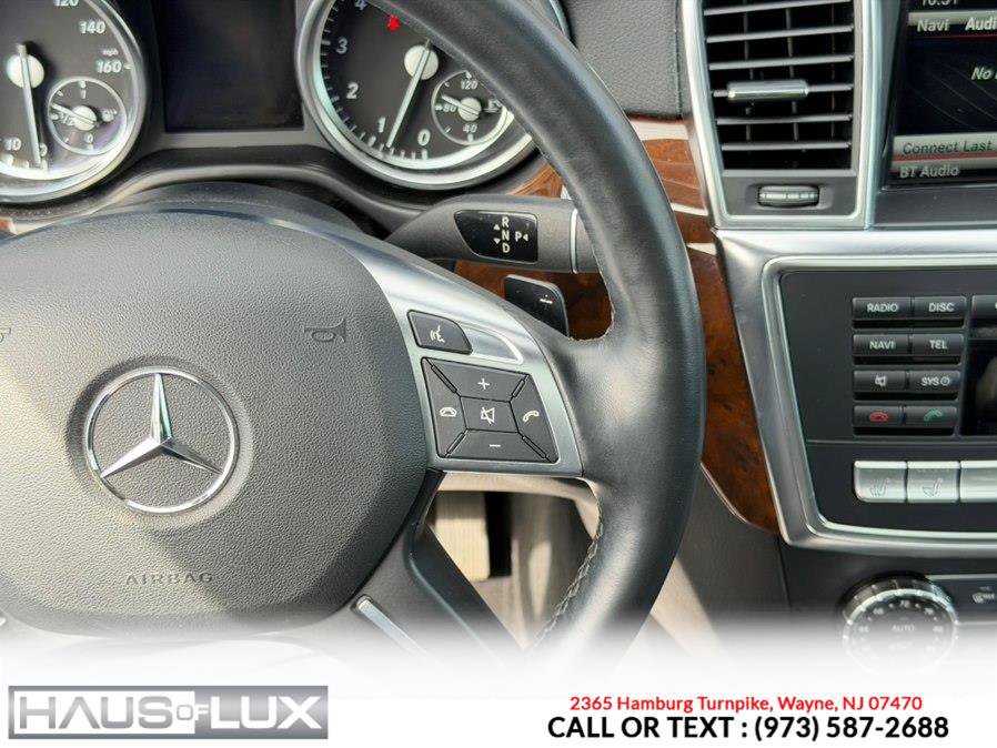 Used 2014 Mercedes-Benz GL 550 4MATIC w/ Driver Assistance Package image 30