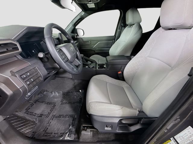 Certified 2025 Toyota Tacoma SR5 AWD/4WD image 19