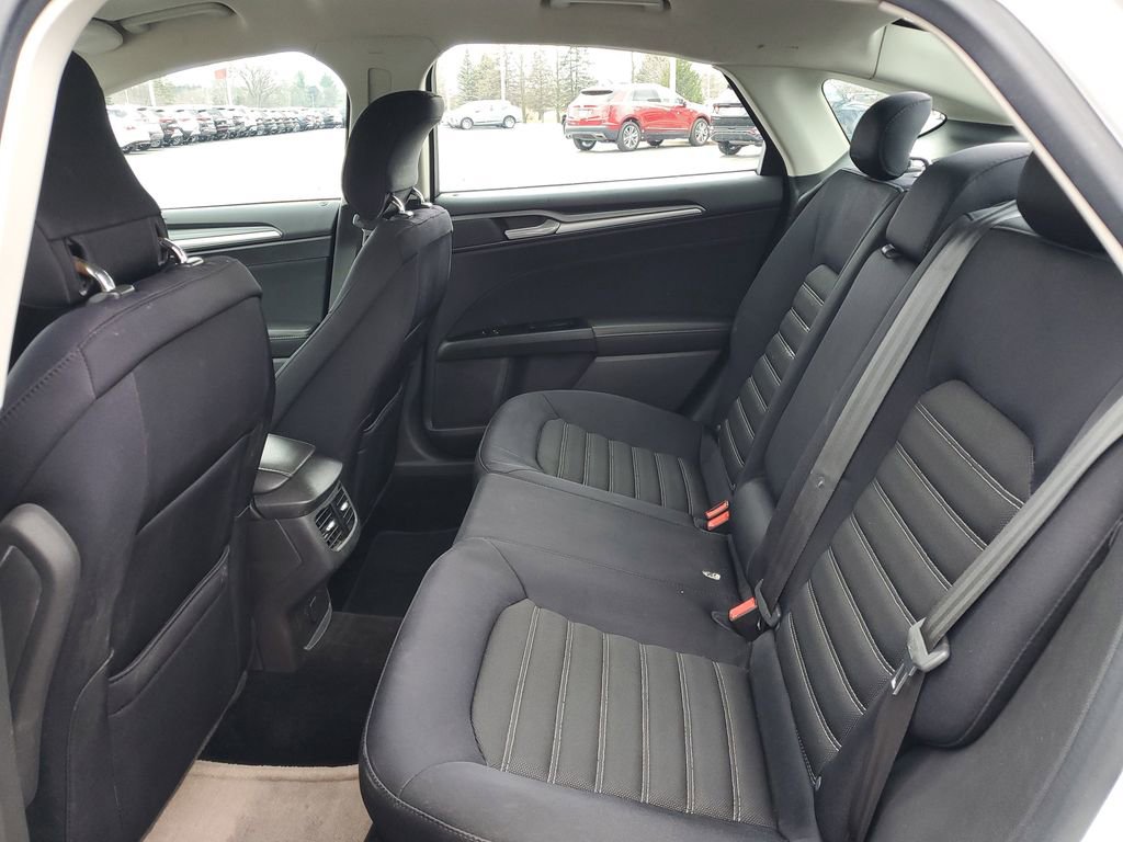 Used 2013 Ford Fusion SE image 26