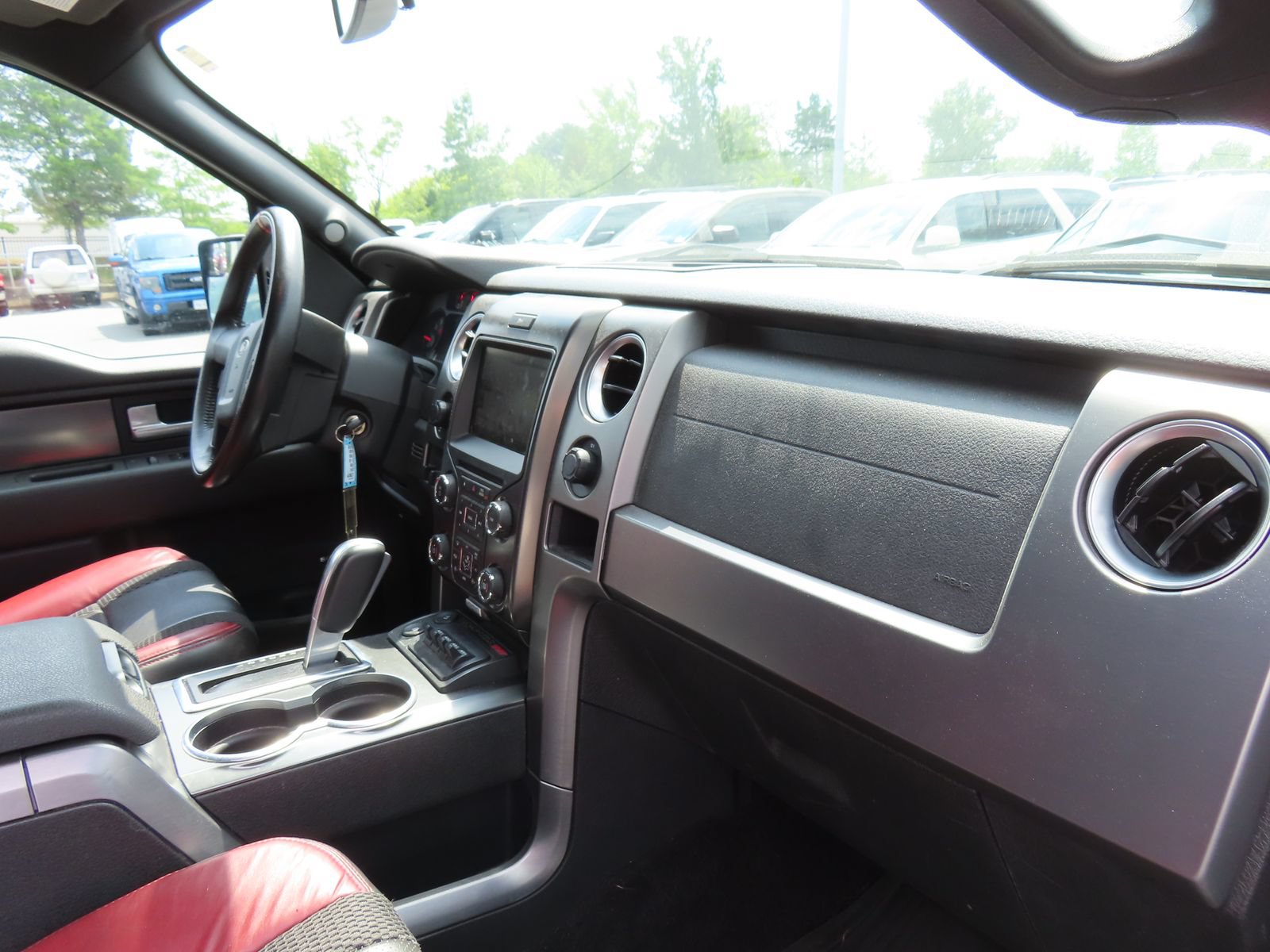 Used 2014 Ford F150 Raptor w/ Equipment Group 801A Luxury AWD/4WD image 17