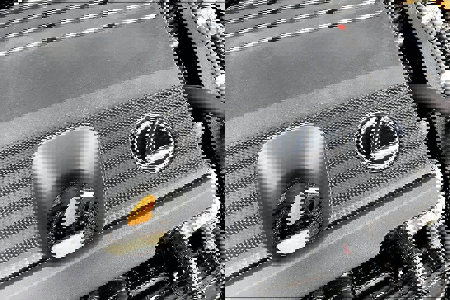 Used 2024 Lexus ES 300h w/ Premium Package image 32