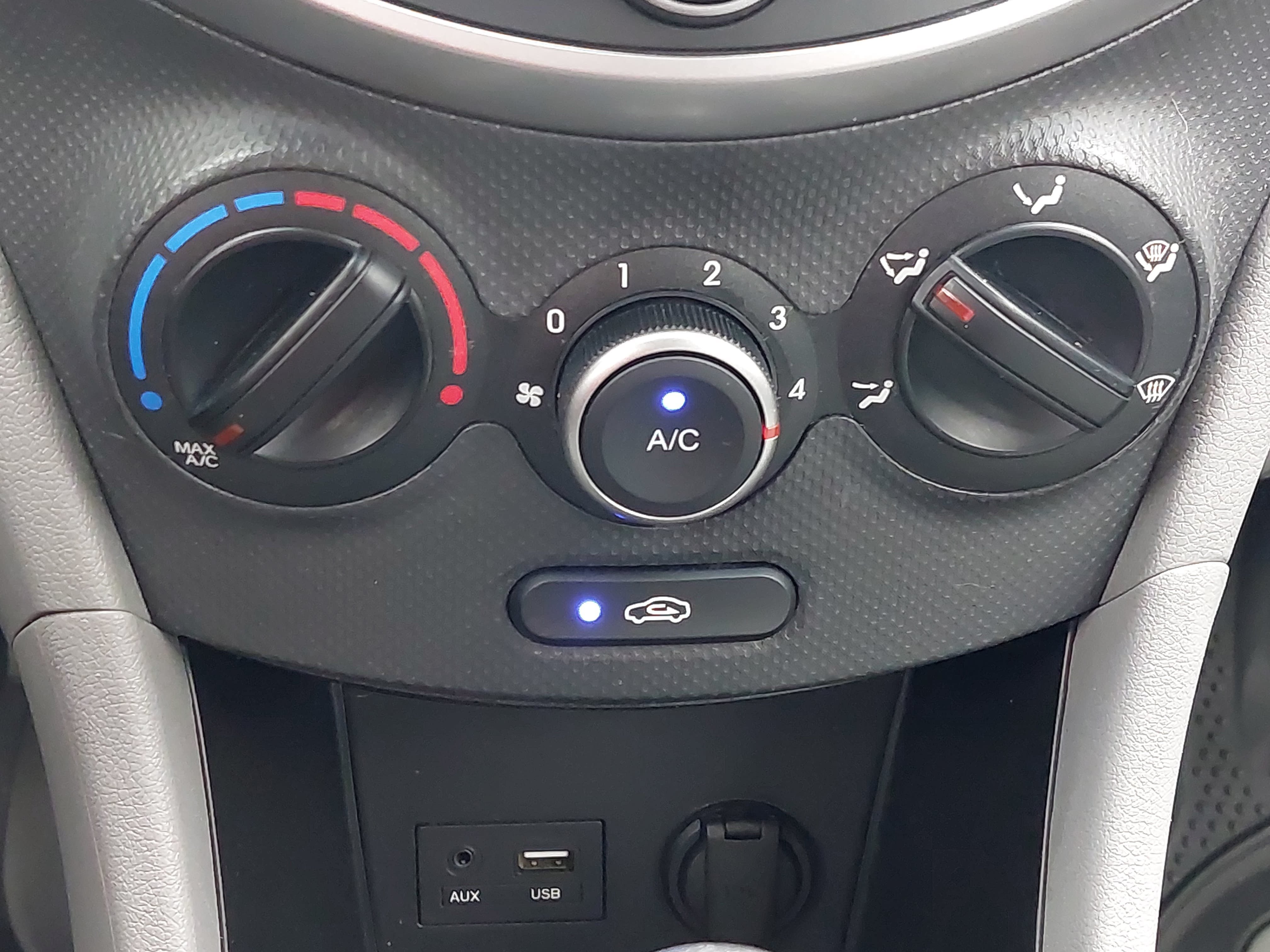 Used 2016 Hyundai Accent SE FWD image 20