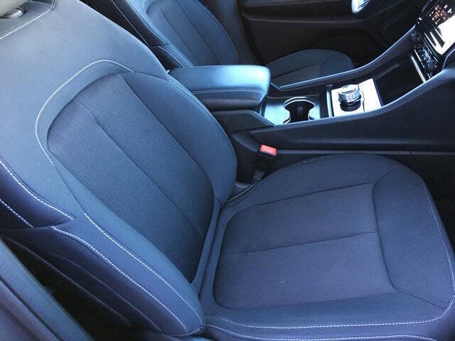 Used 2024 Jeep Grand Cherokee L Laredo w/ Luxury Tech Group I image 28