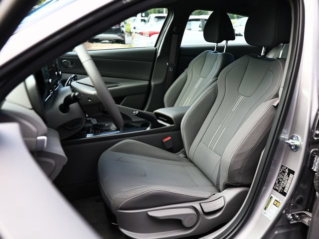 Used 2025 Hyundai Elantra Sport FWD image 19
