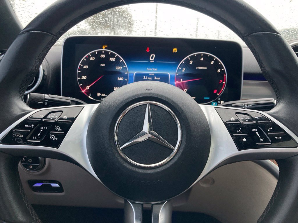 Used 2024 Mercedes-Benz C 300 Sedan image 13