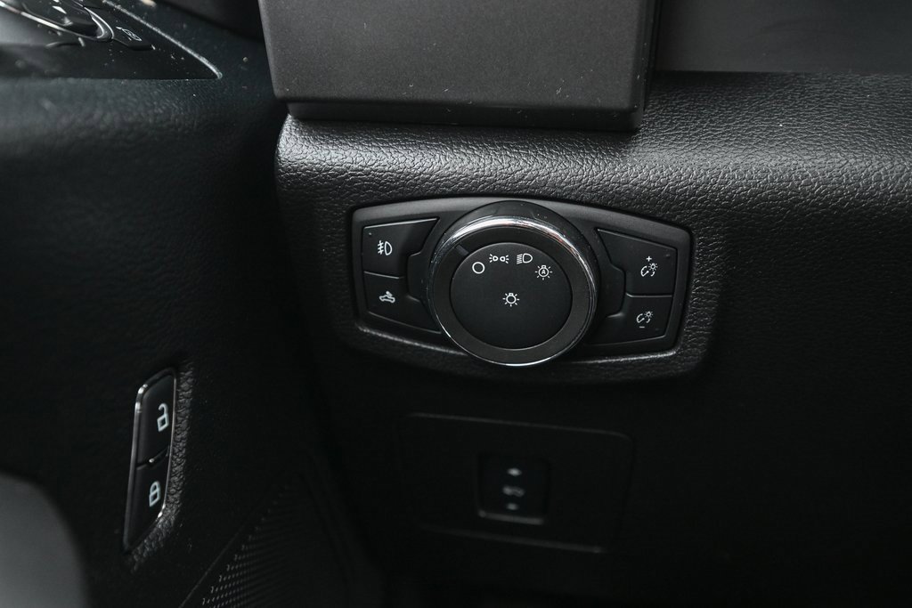 Used 2015 Ford F150 XLT w/ Equipment Group 302A Luxury image 39