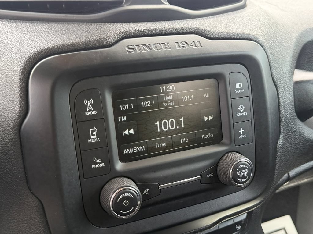 Used 2017 Jeep Renegade Latitude w/ Cold Weather Group AWD/4WD image 24