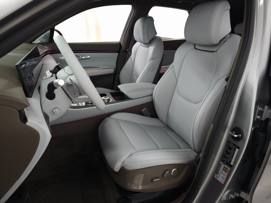 Used 2026 Genesis GV70 2.5T Advanced AWD/4WD image 11