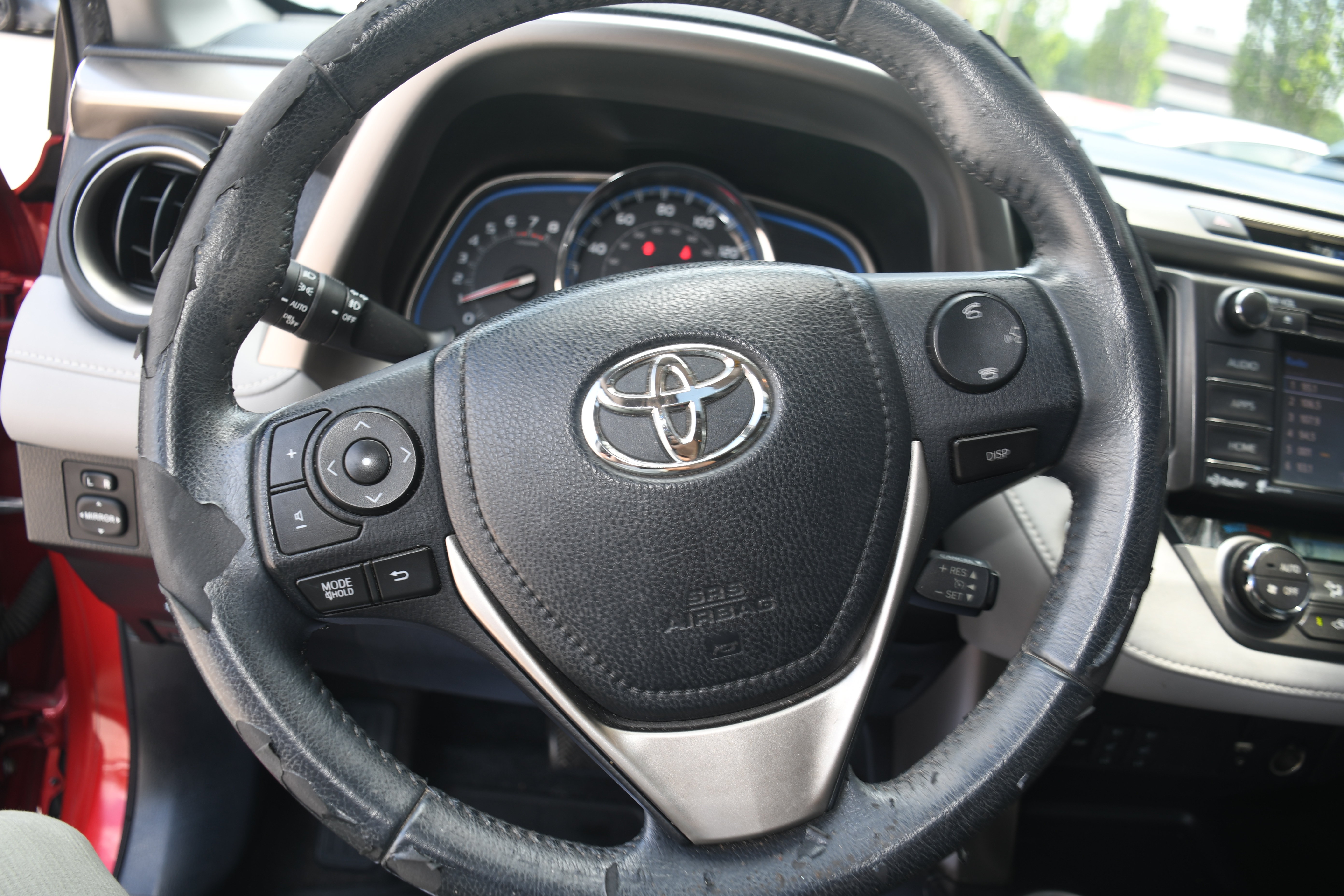 Used 2015 Toyota RAV4 Limited w/ Outdoor Package FWD image 14