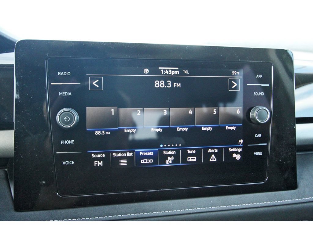 Certified 2025 Volkswagen Taos SE FWD image 26