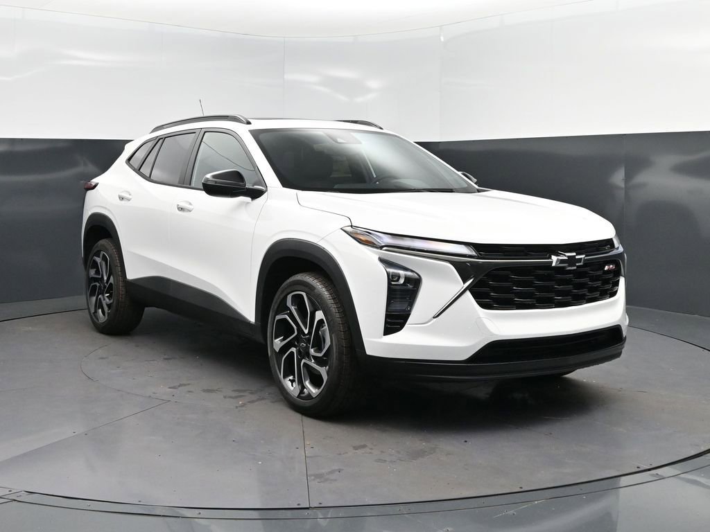 New 2026 Chevrolet Trax RS w/ Sunroof Package FWD image 9