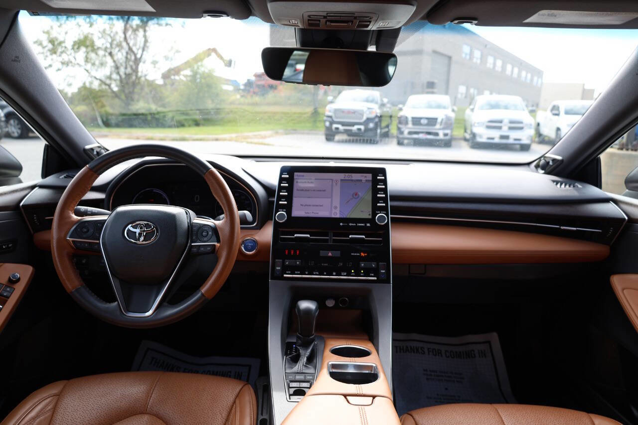Used 2020 Toyota Avalon Limited w/ Advanced Safety Package FWD image 13