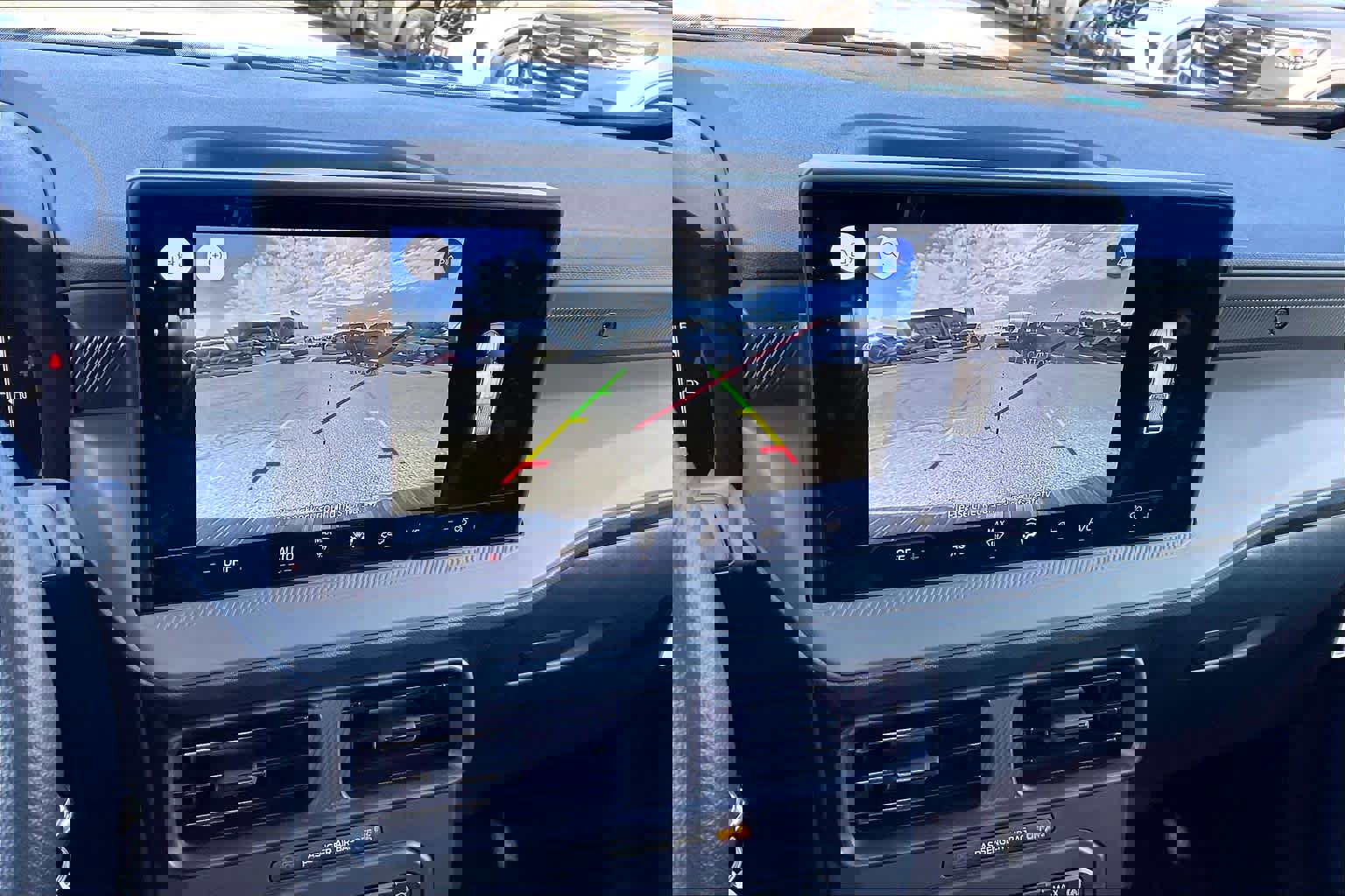 New 2025 Ford Maverick XL image 18