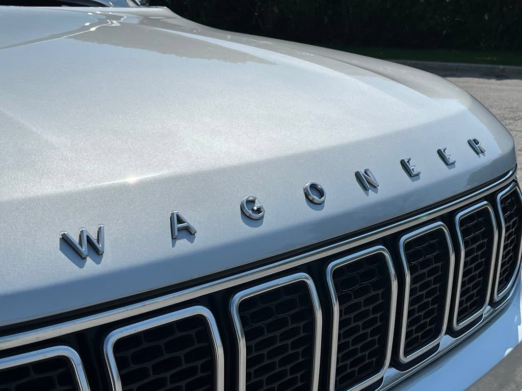 Used 2022 Jeep Wagoneer Series III w/ Premium Group I AWD/4WD image 10