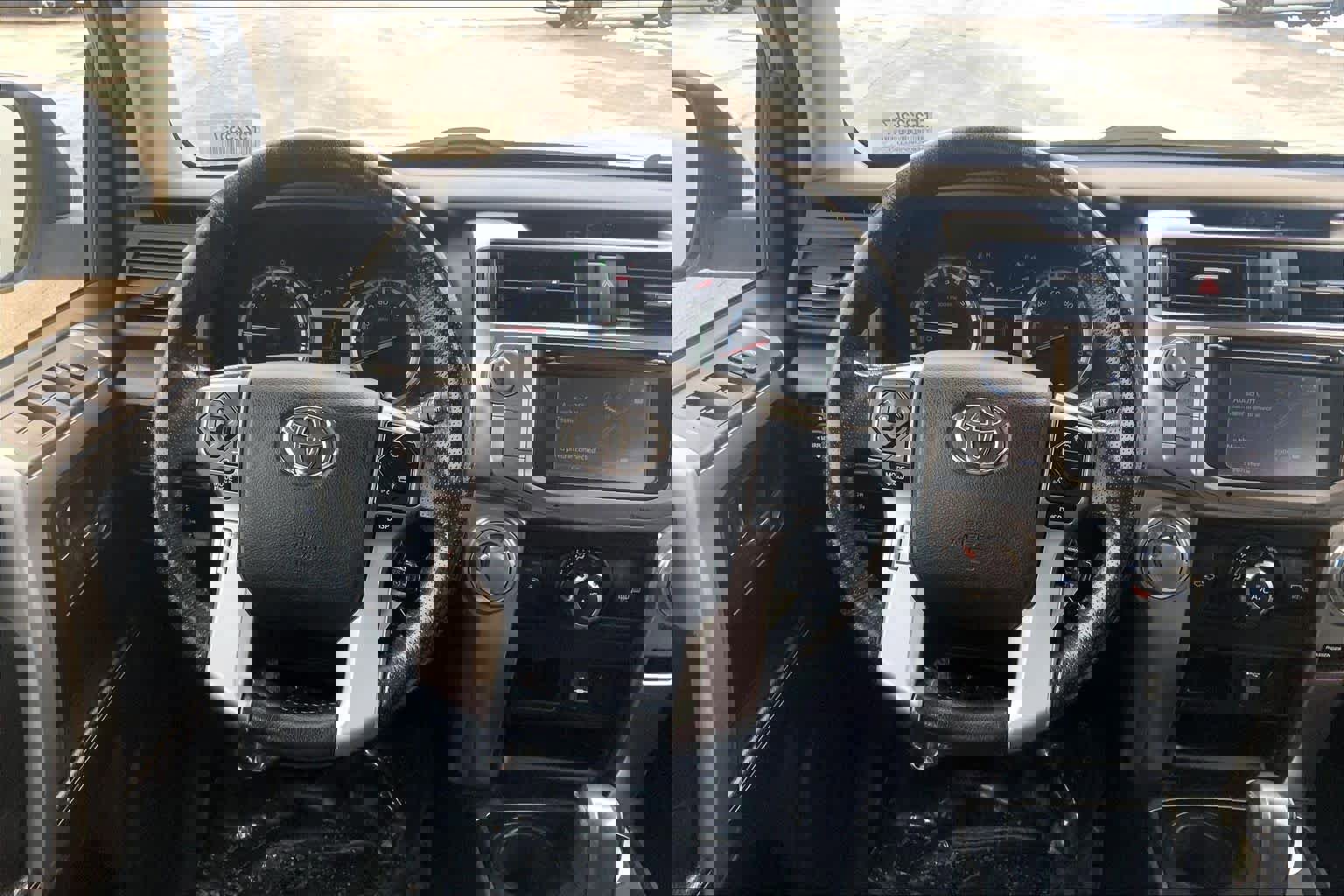 Used 2015 Toyota 4Runner SR5 image 5