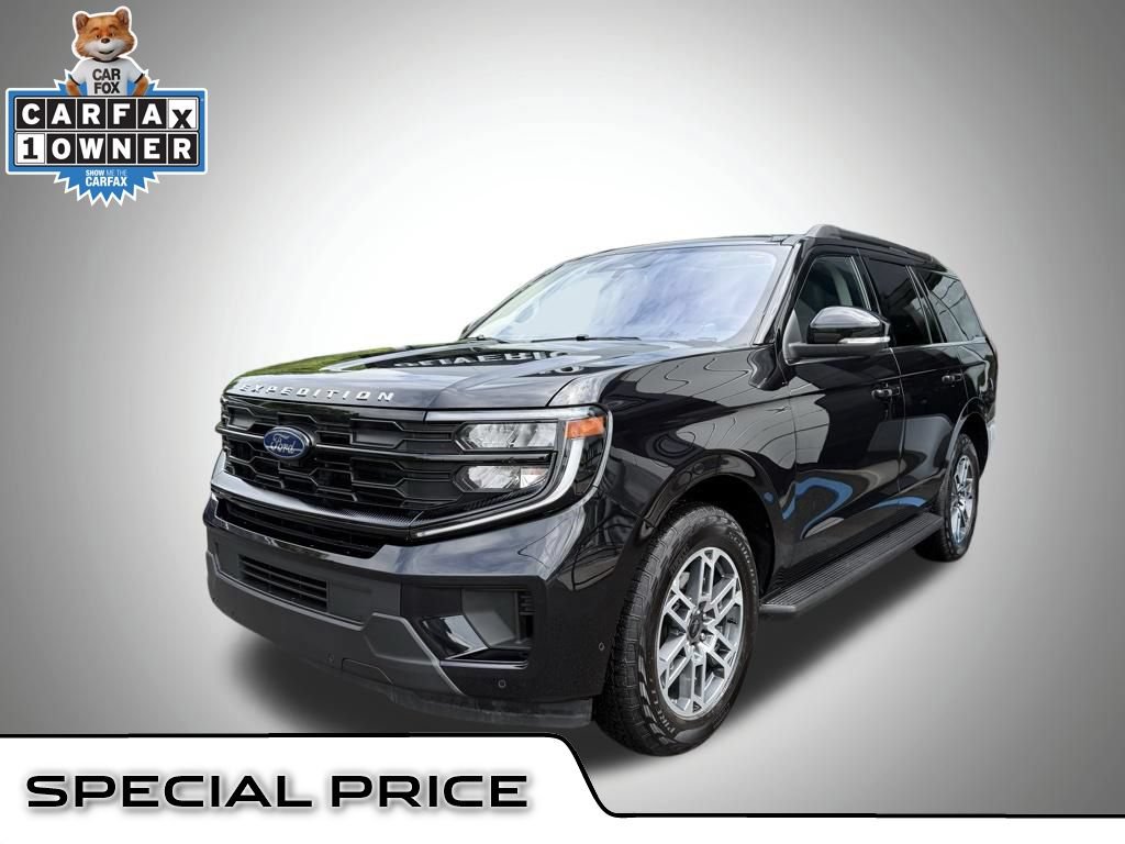Used 2025 Ford Expedition Active AWD/4WD image 1