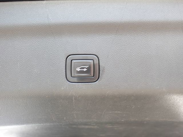 Used 2024 Chevrolet Suburban Premier image 29