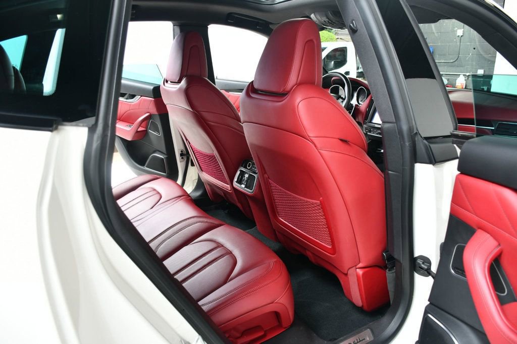 Used 2020 Maserati Levante GranSport image 39