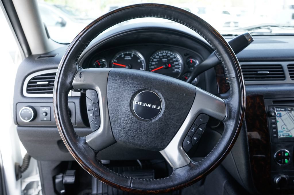 Used 2011 GMC Sierra 3500 Denali AWD/4WD image 23