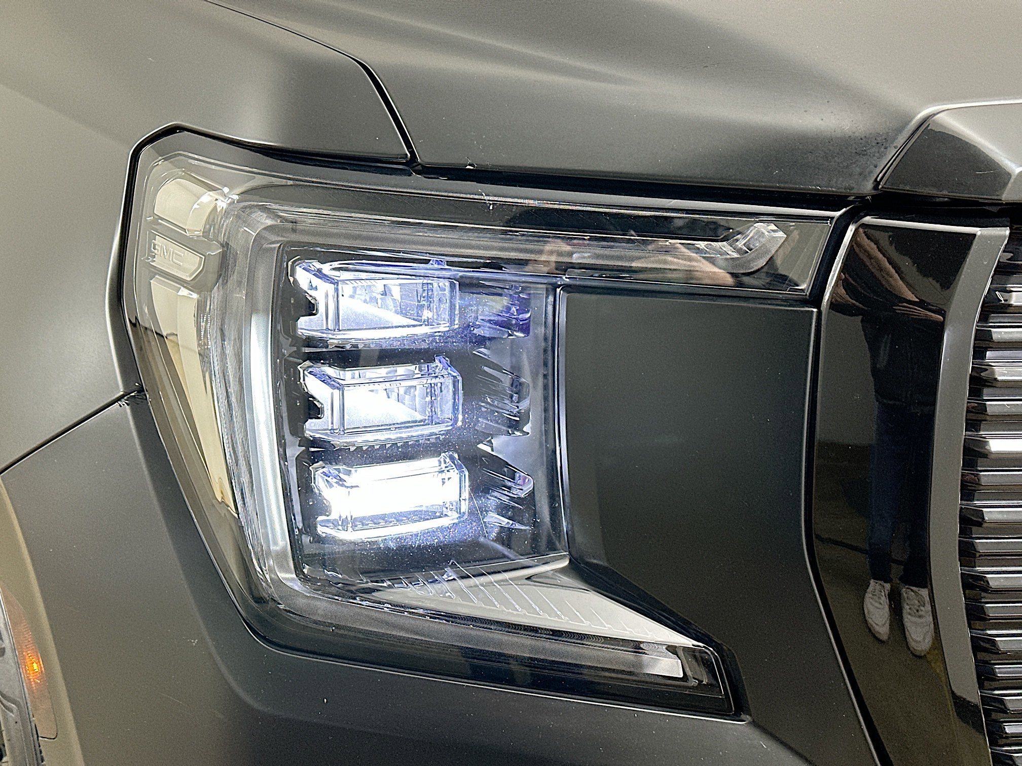 Used 2024 GMC Yukon Denali w/ Denali Reserve Package image 43