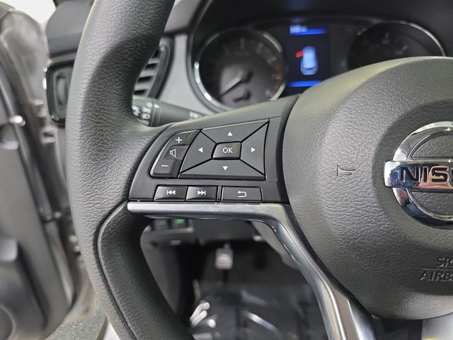 Used 2019 Nissan Rogue S image 17