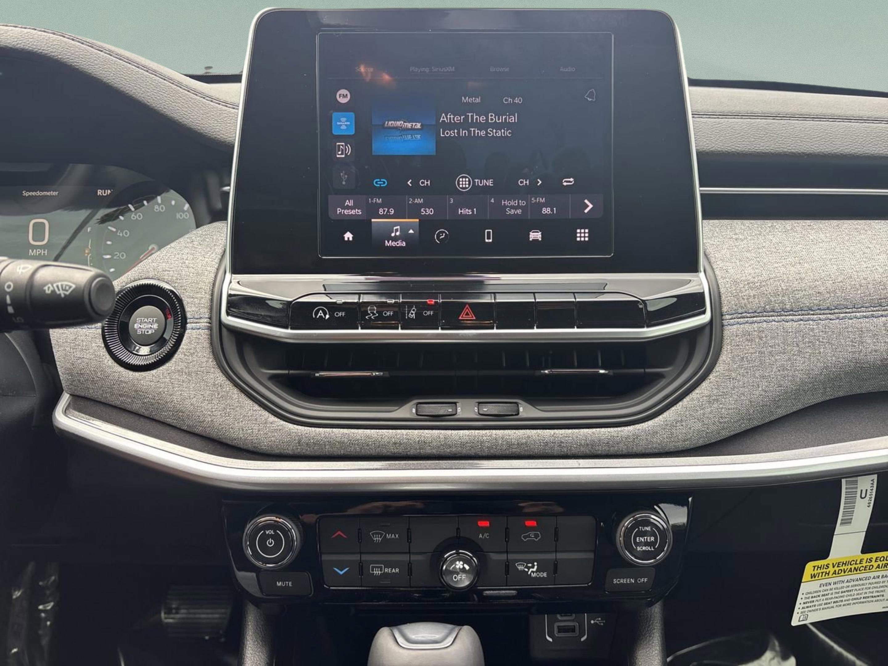 New 2026 Jeep Compass Latitude image 24