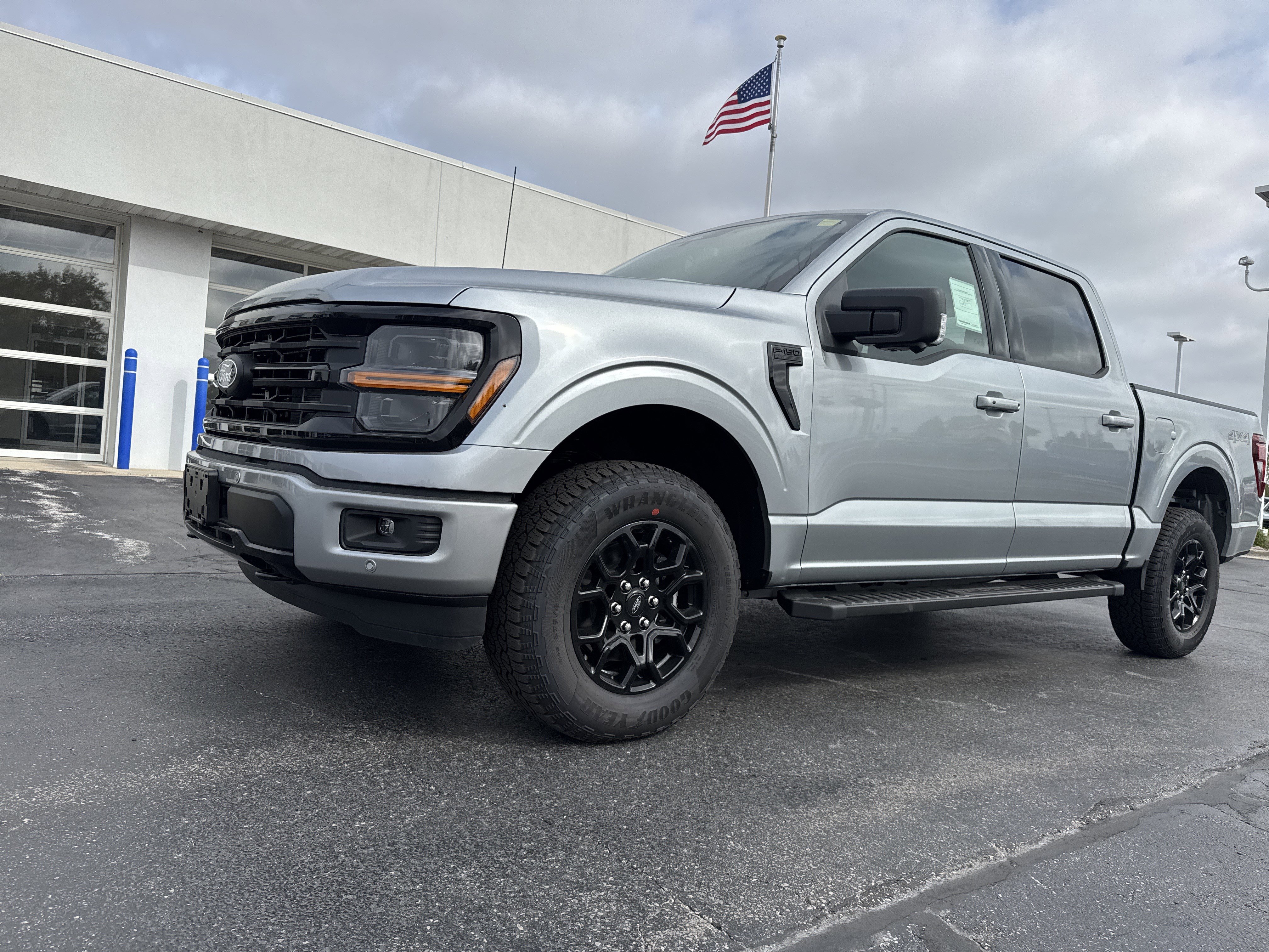 New 2025 Ford F150 XLT image 2