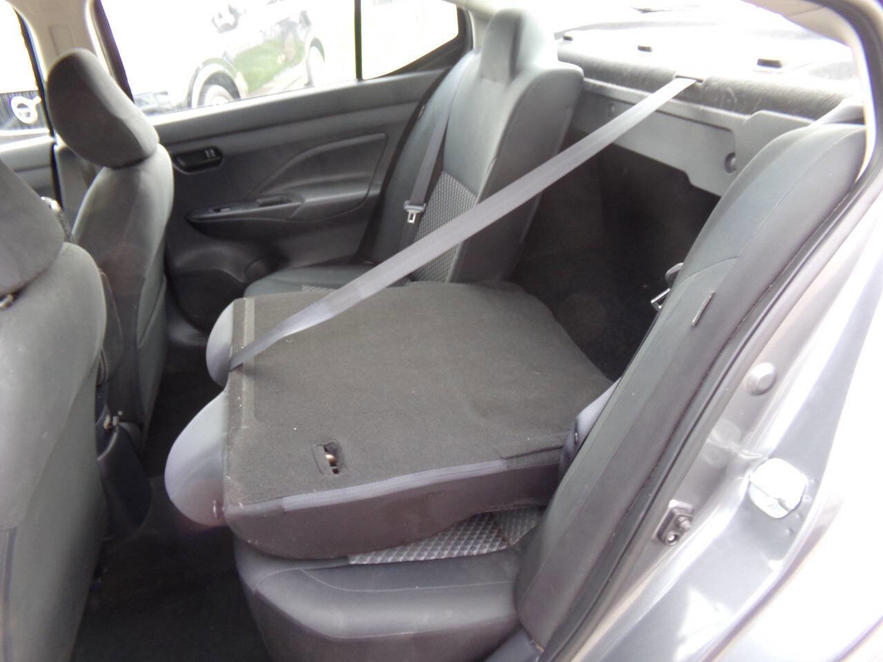 Used 2020 Nissan Versa S image 50