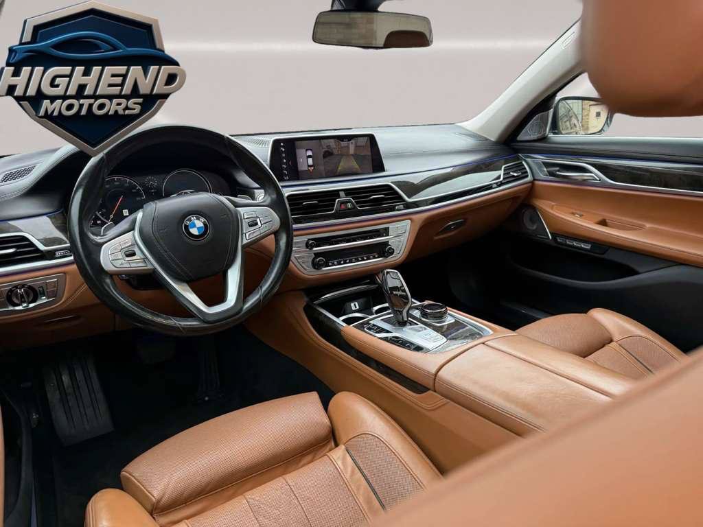 Used 2018 BMW 750i xDrive AWD/4WD image 26