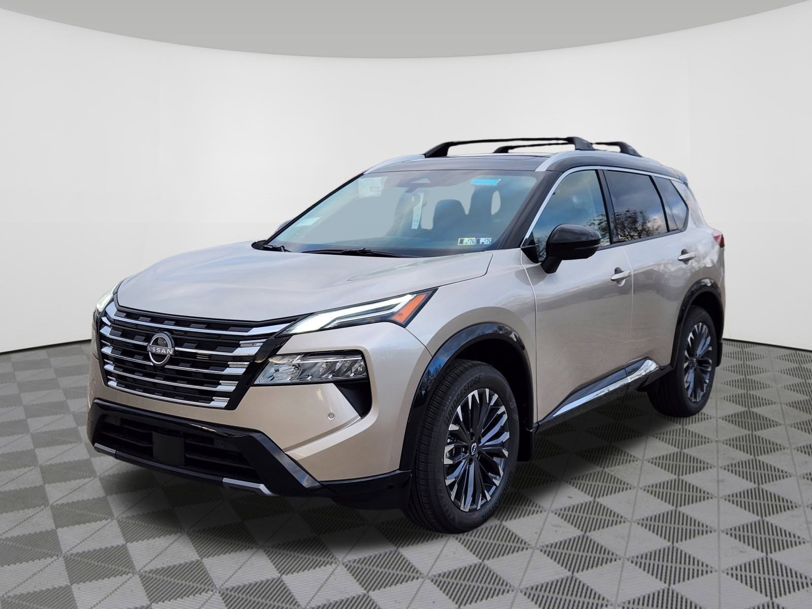 New 2026 Nissan Rogue Platinum w/ Platinum Premium Package image 2