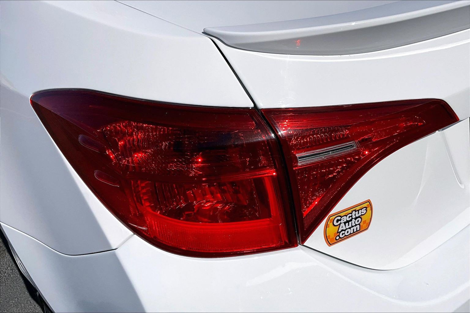 Used 2017 Toyota Corolla SE w/ SE Premium Package FWD image 30