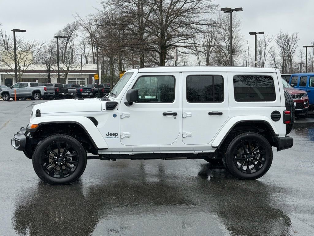 Certified 2025 Jeep Wrangler Unlimited Sahara w/ Safety Group image 11