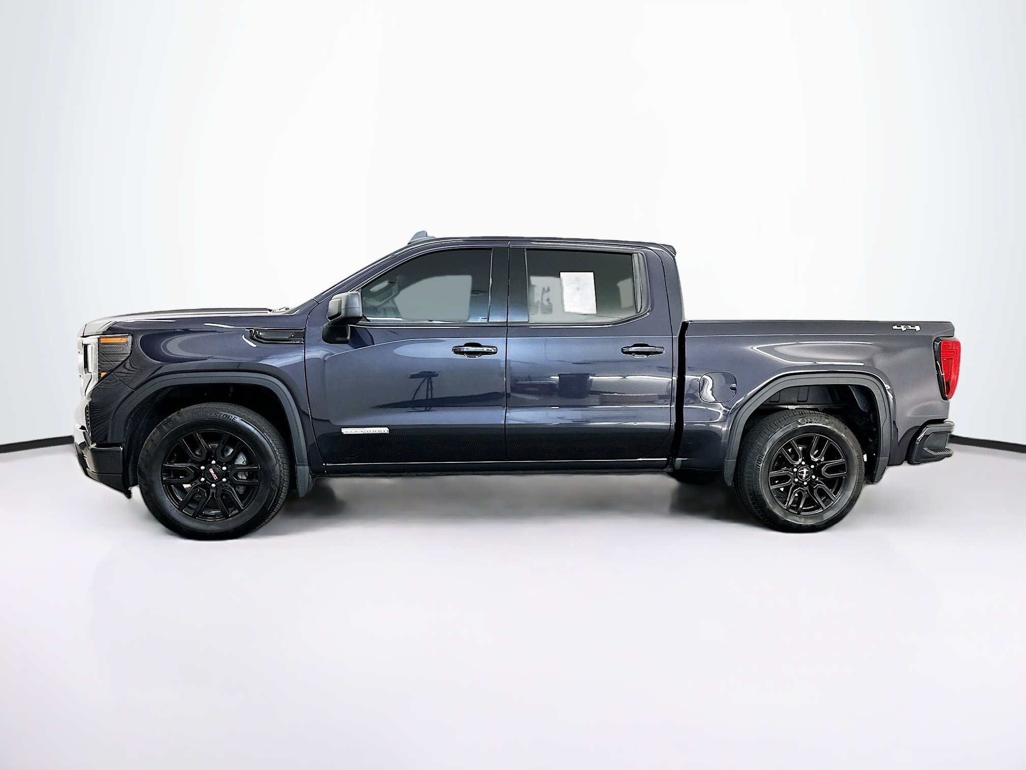 Used 2024 GMC Sierra 1500 Elevation image 4