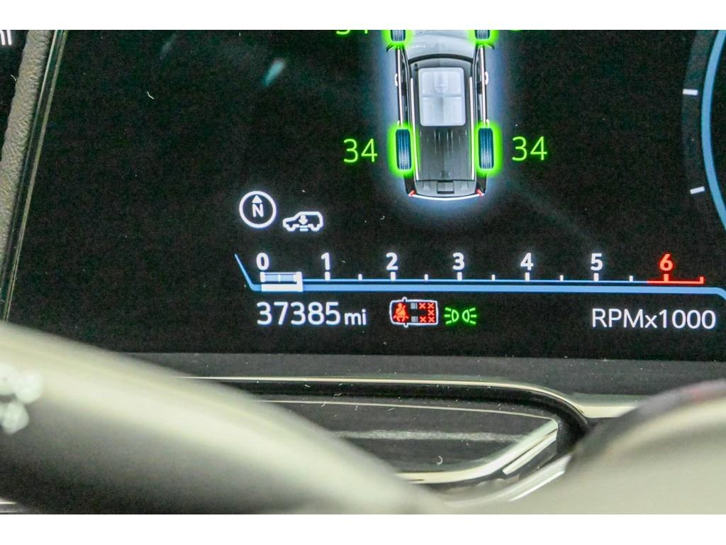 Certified 2024 Cadillac Escalade Sport w/ LPO, ONYX Package image 44