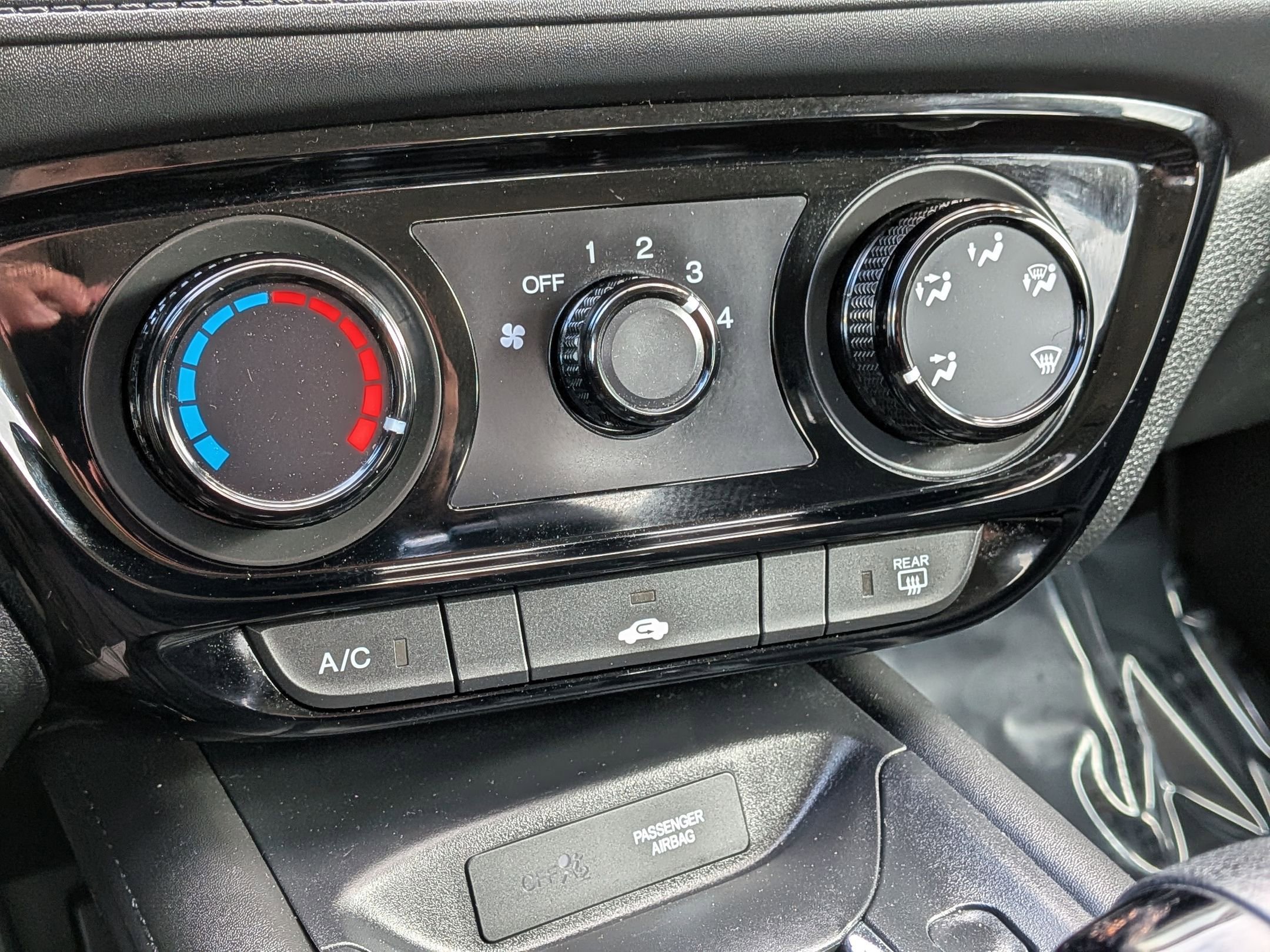 Used 2016 Honda HR-V LX image 19