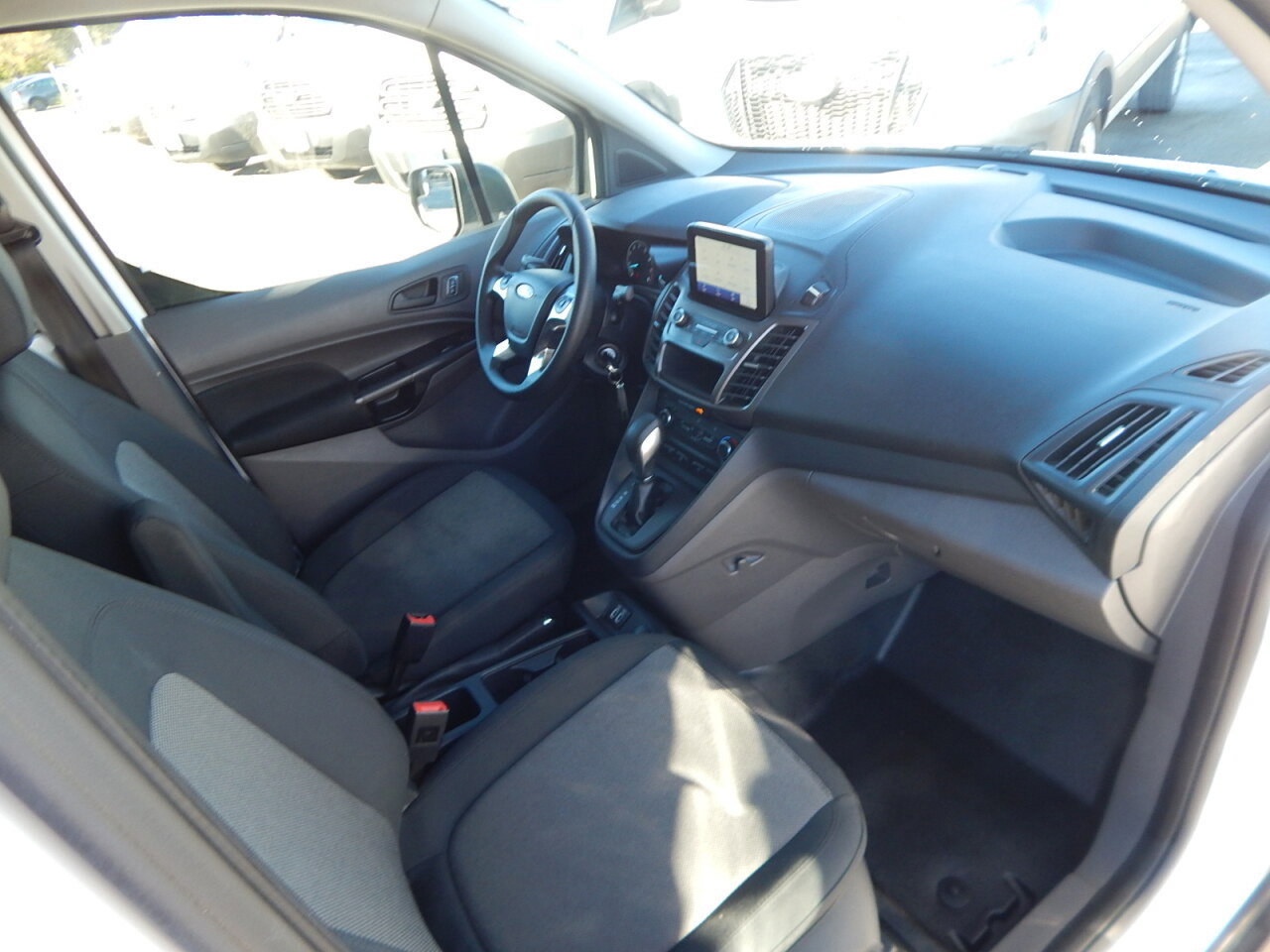 Used 2022 Ford Transit Connect XL image 18