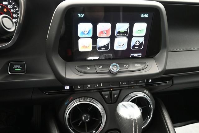 Used 2018 Chevrolet Camaro SS RWD image 41