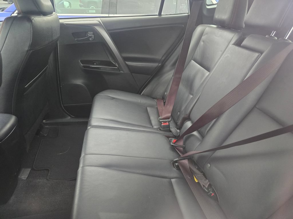 Used 2018 Toyota RAV4 SE w/ Protection Package AWD/4WD image 20
