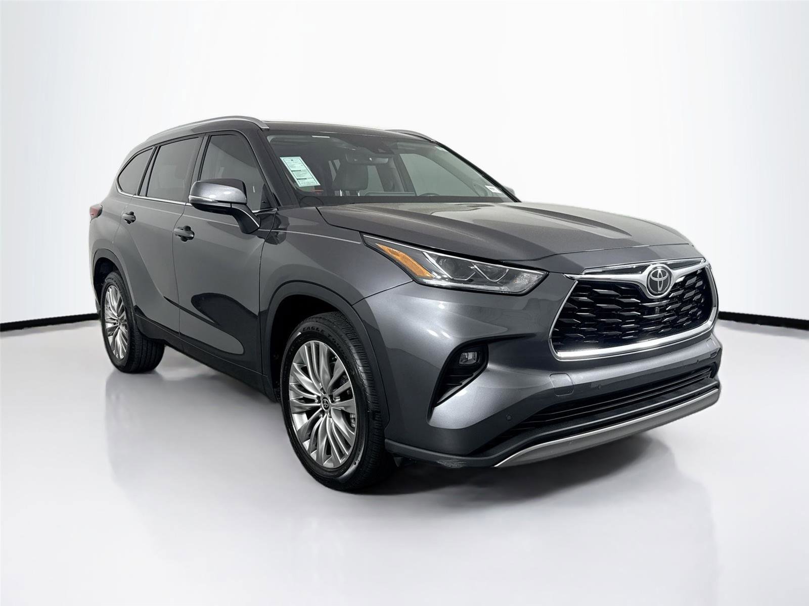 Used 2022 Toyota Highlander Platinum FWD image 10