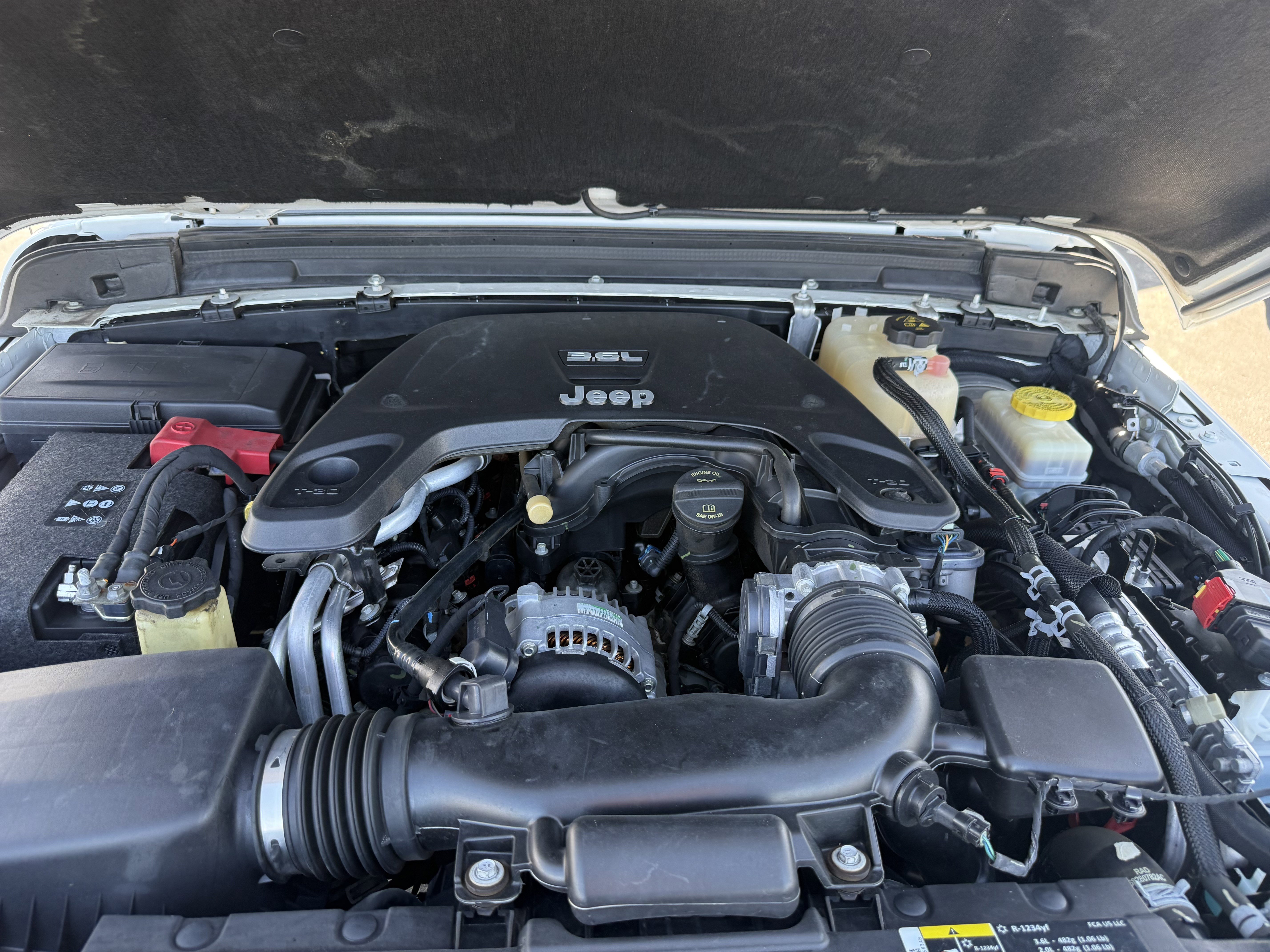 Used 2018 Jeep Wrangler Unlimited Sport image 27