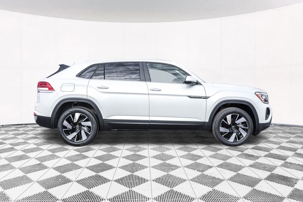 New 2026 Volkswagen Atlas Cross Sport SE FWD image 13