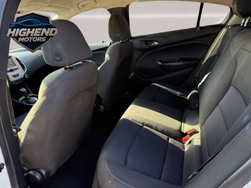 Used 2018 Chevrolet Cruze LS image 17