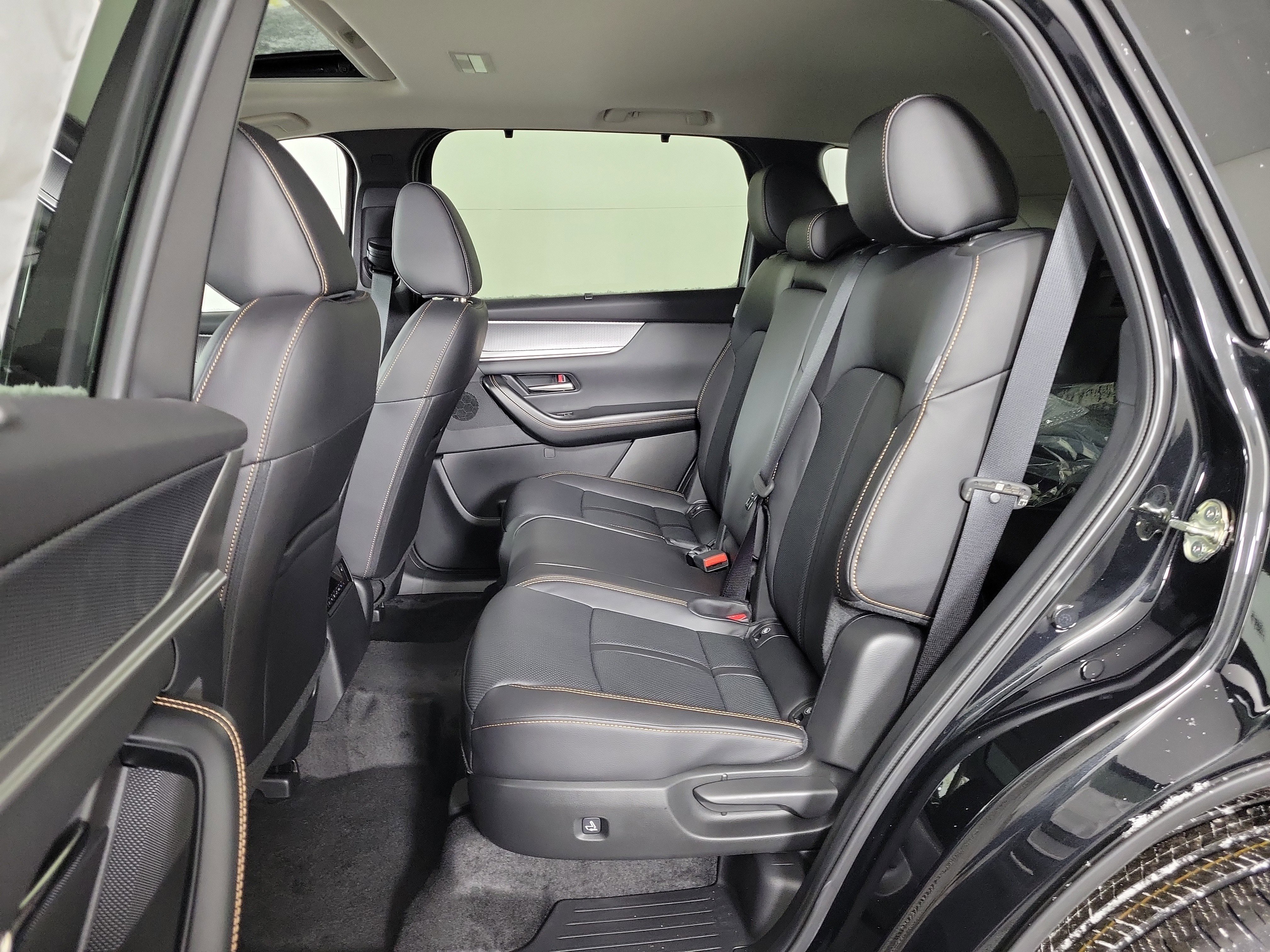 New 2026 MAZDA CX-90 Plug-In Hybrid w/ Preferred image 12