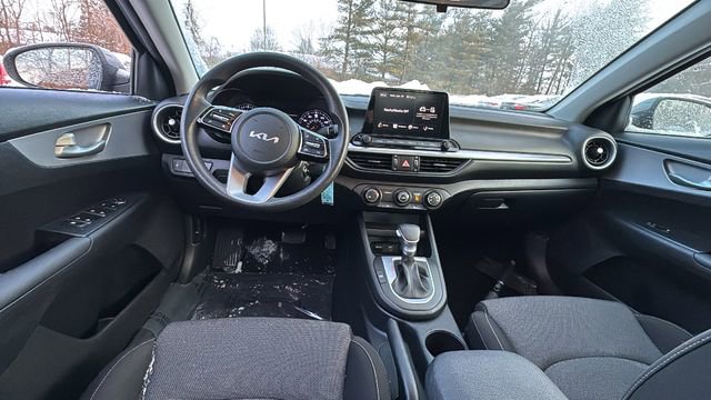 Used 2024 Kia Forte LXS image 8