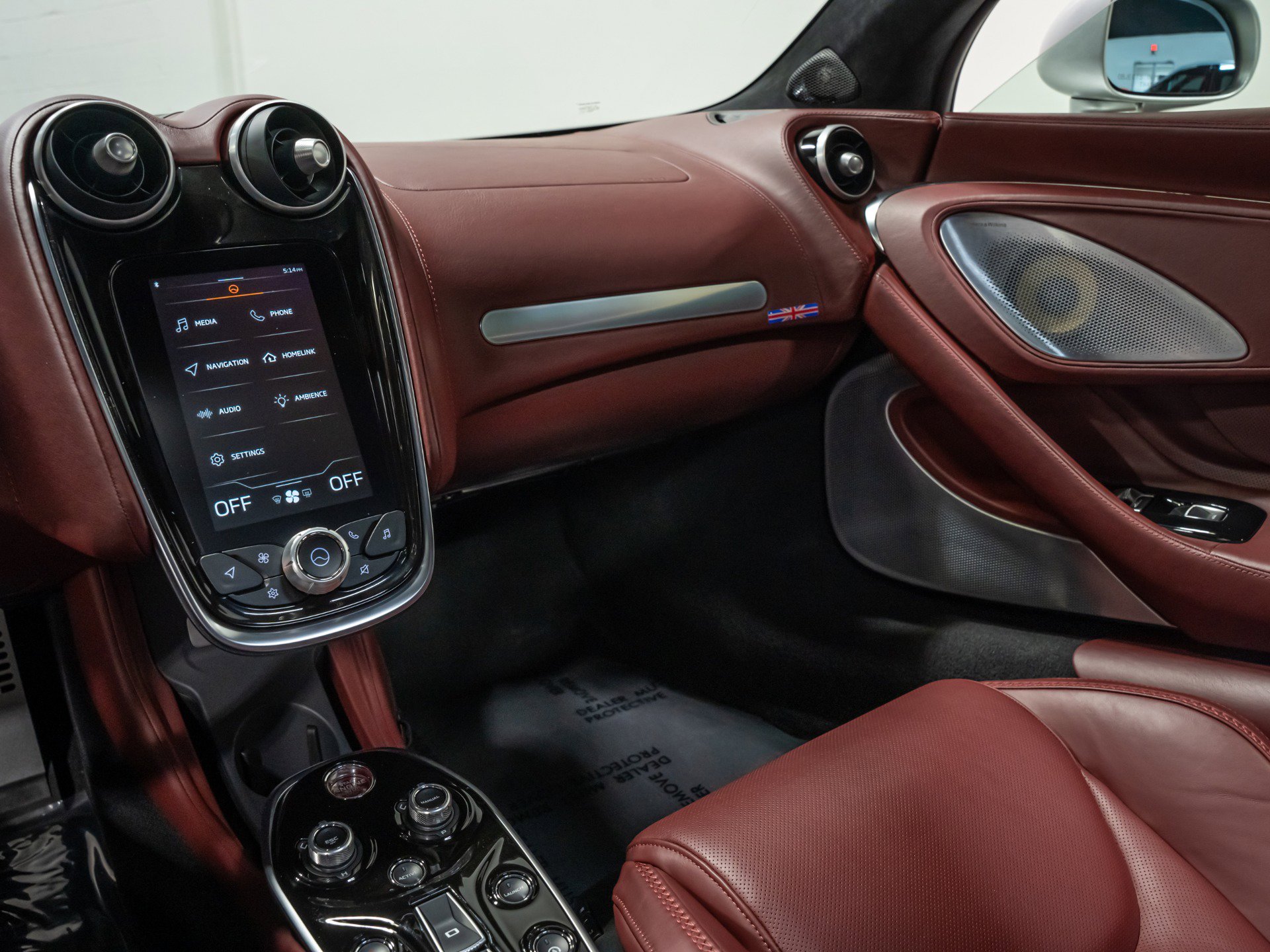 Used 2023 McLaren GT image 38