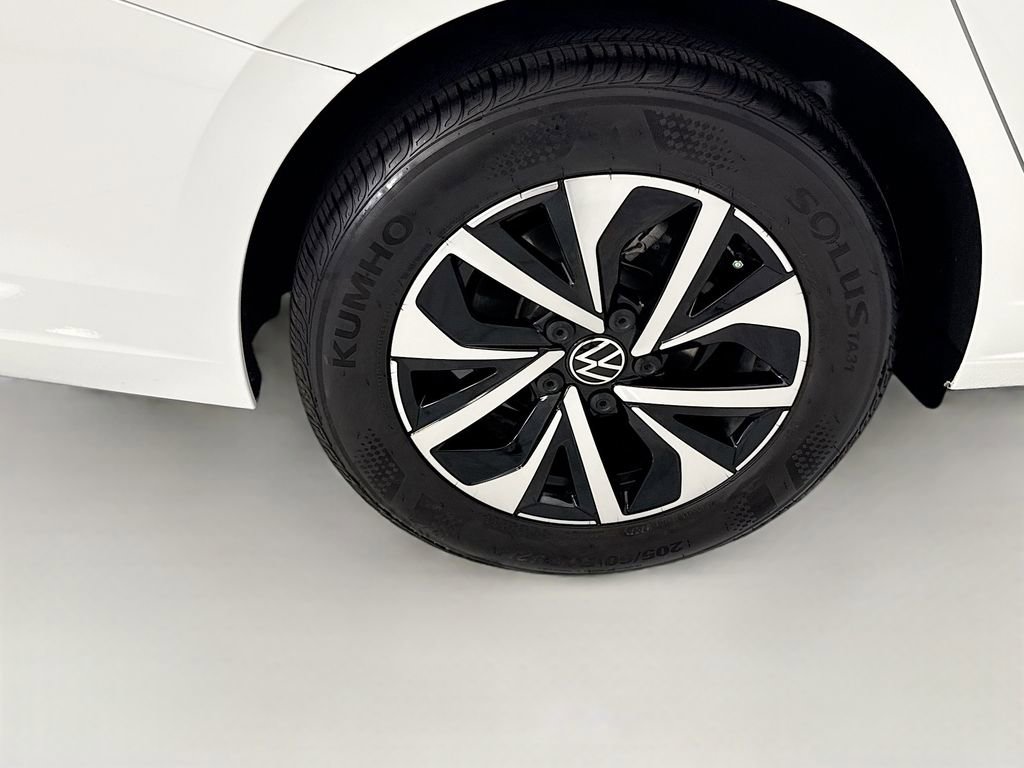 Used 2025 Volkswagen Jetta S image 31