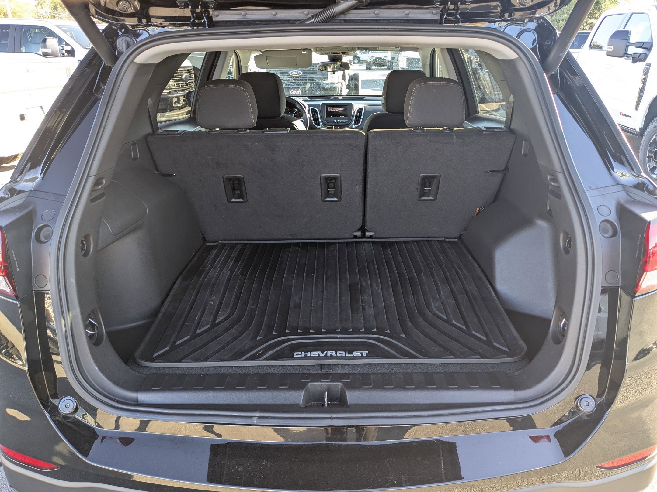 Used 2023 Chevrolet Equinox LT image 29