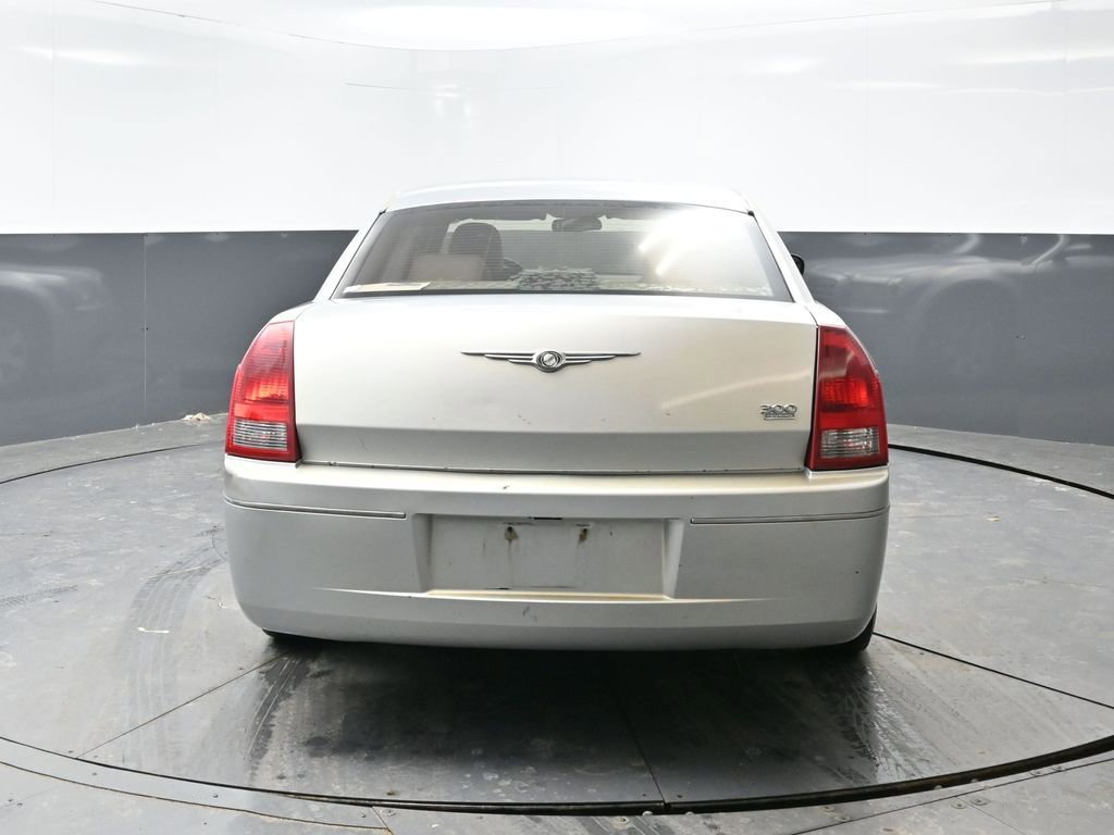 Used 2005 Chrysler 300 Touring w/ Sound Group image 10