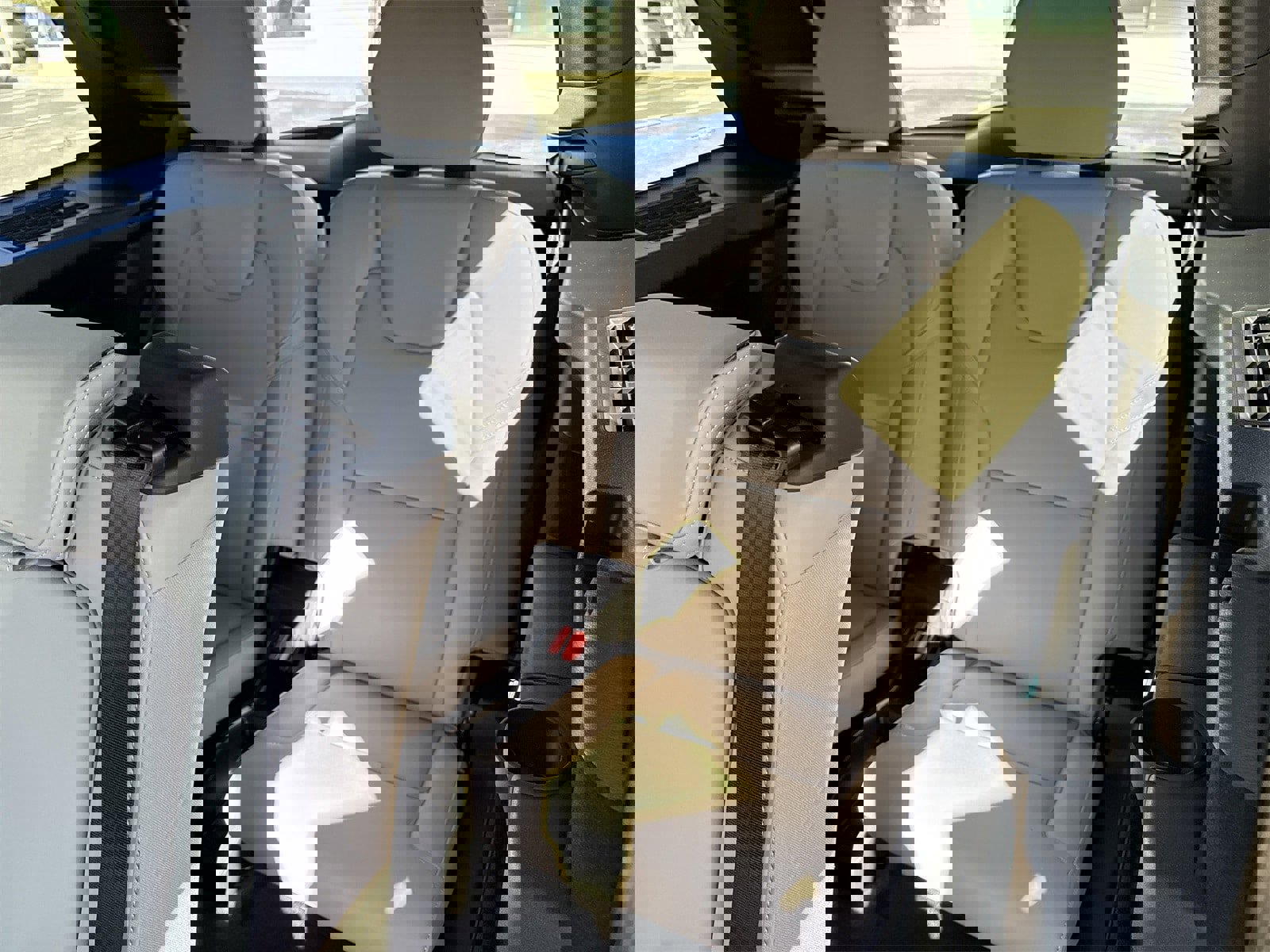 New 2026 Volvo XC90 B6 Plus w/ Protection Package Premier image 15