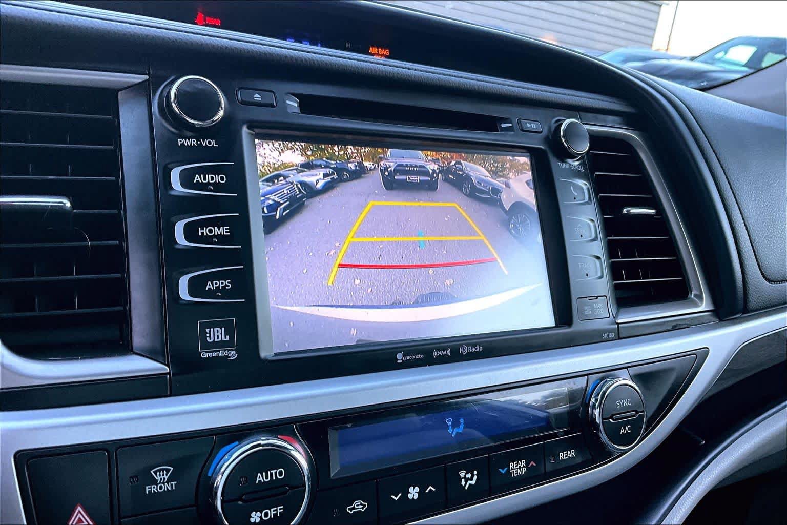 Certified 2018 Toyota Highlander Limited AWD/4WD image 28